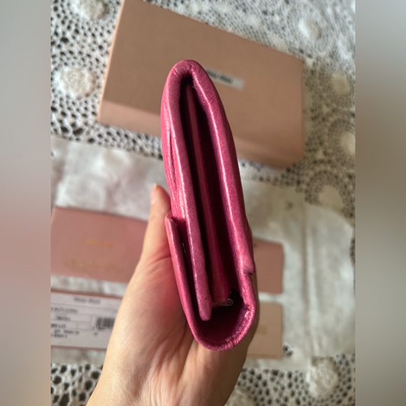 ***SOLD***NWT Authentic Miumiu Long Zip Bi-fold Pink Wallet - Picture 8 of 16